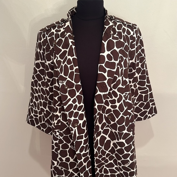 Lilly Pulitzer - Picture 8 of 16